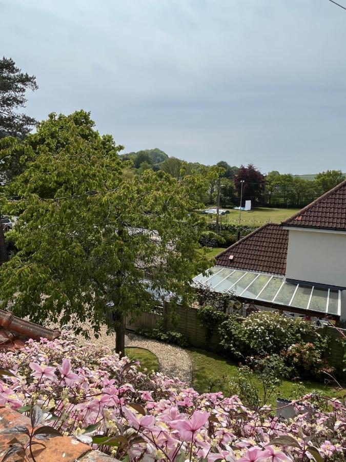 Westley B&B Uplyme Екстериор снимка